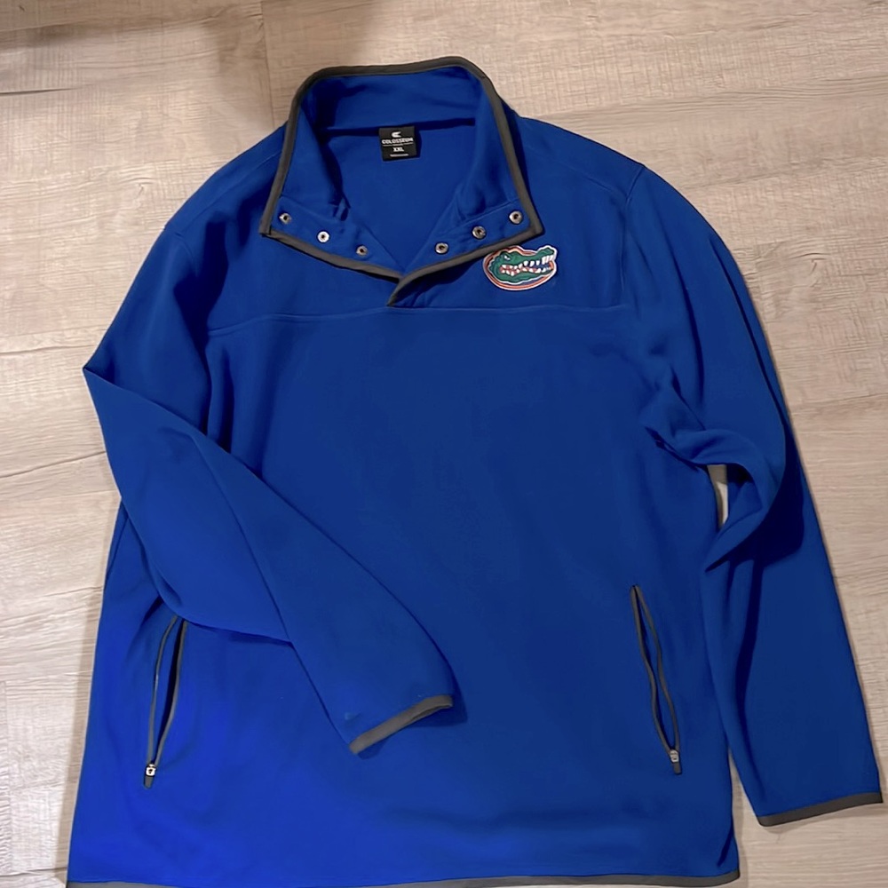 Florida Gators 1/4 button fleece top. Men’s Size XXL. Colosseum name brand.